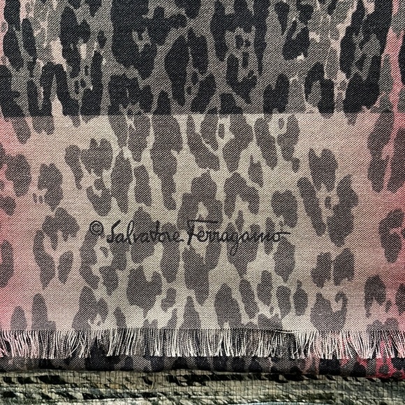 Silk and Cashmere Blend Leopard Long Scarf from Salvatore Ferragamo - Picture 2 of 8